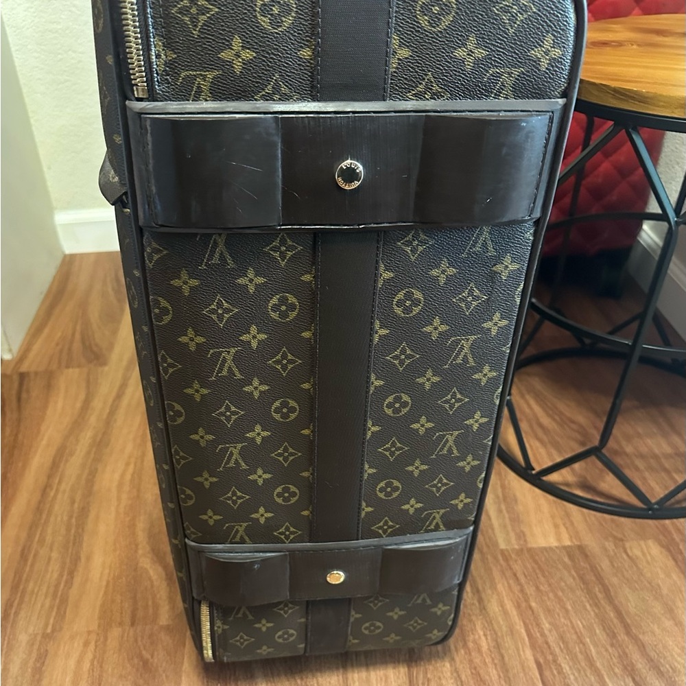 Louis Vuitton Suitcase - Picture 3 of 7